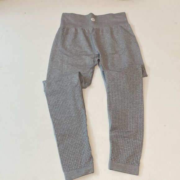 YK Grey Seamless Leggings - Picture 4 of 4